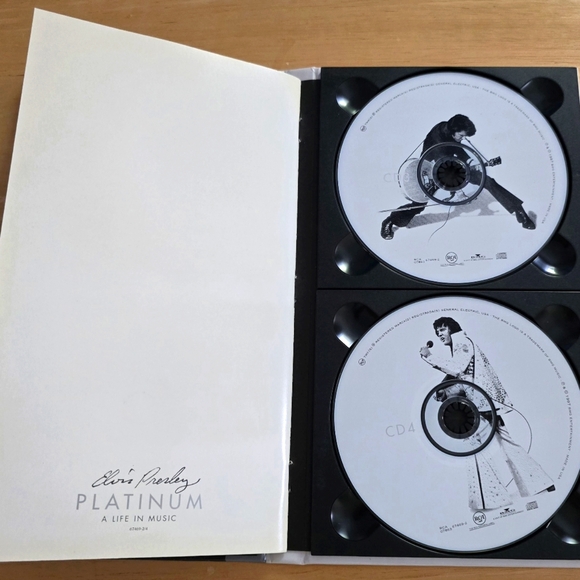 Elvis Presley Platinum - A Life In Music - Picture 5 of 8